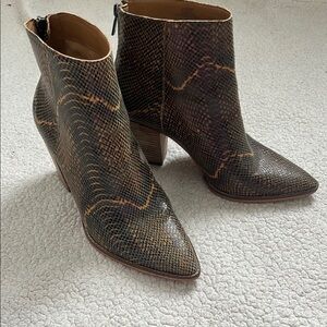Snakeskin Ankle Boots. Lucky Brand. Pointy toe.